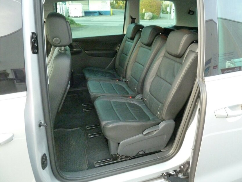 VW Sharan 2.0 TDI DSG Panorama Navi Leder 7 Sitze + 175.000 km 17.900 € Ratingen 40885