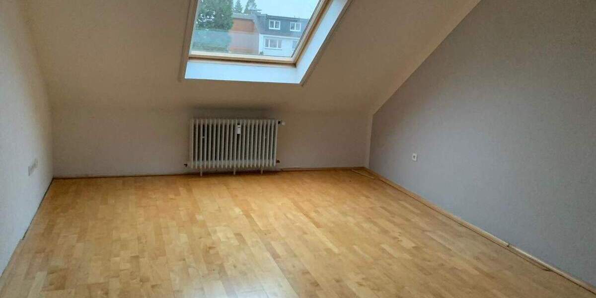Etagenwohnung Bochum Stiepel - 4 Zimmer, 99 m&sup2;, 1.150&euro; | Angebot:25801408