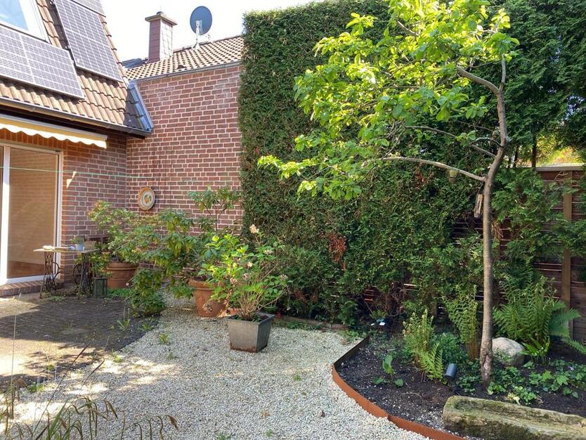 Gepflegtes Einfamilienhaus mit PV-Anlage & Garage in Meerbusch