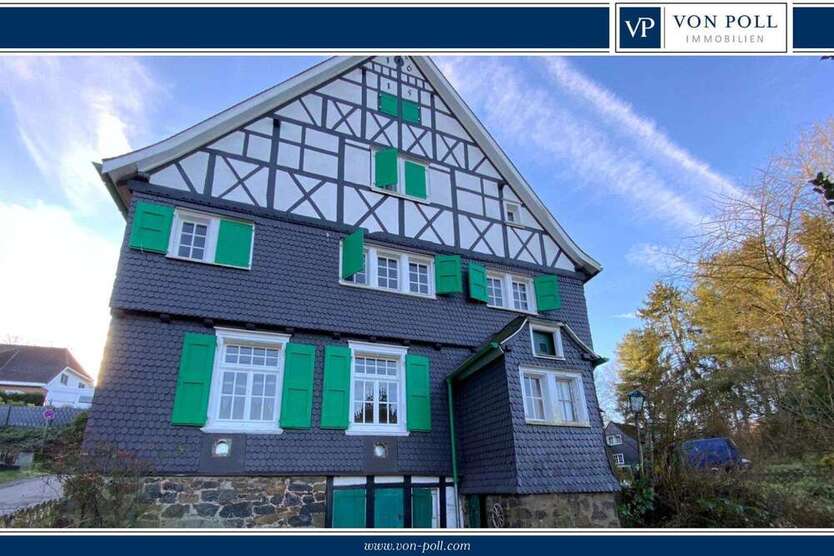Haus zum Kaufen in Solingen 295.000 € 260 m²