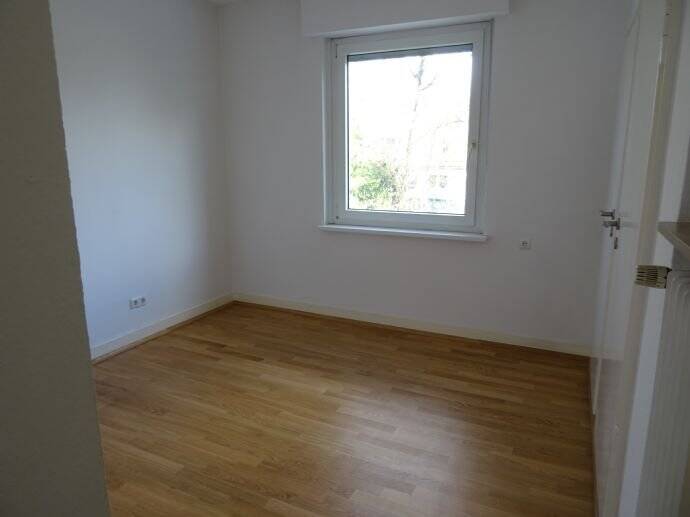 Etagenwohnung Essen Stadtwald - 3 Zimmer, 115 m&sup2;, 1.095&euro; | Angebot:25355844