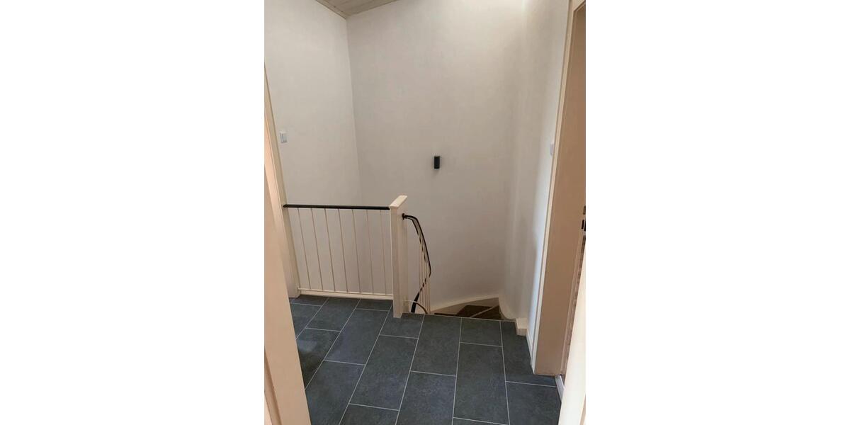 Reihenmittelhaus mit Garten und Garage in Duisburg Süd 4 zimmer