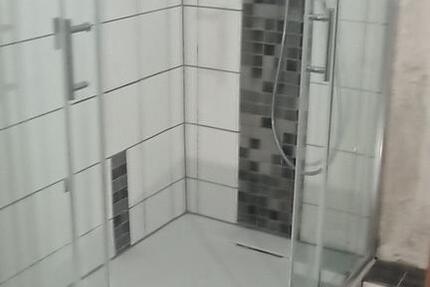 Hallo und guten Tag, für eine 3 Zi. Wohnung in Moers Eick Ost zimmer