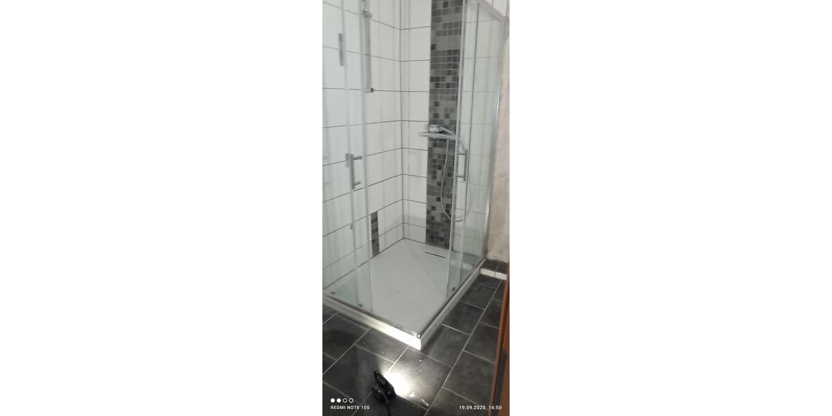 Hallo und guten Tag, für eine 3 Zi. Wohnung in Moers Eick Ost zimmer