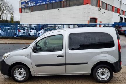 Renault Kangoo 122.674 km 7.499 € Düsseldorf 40599