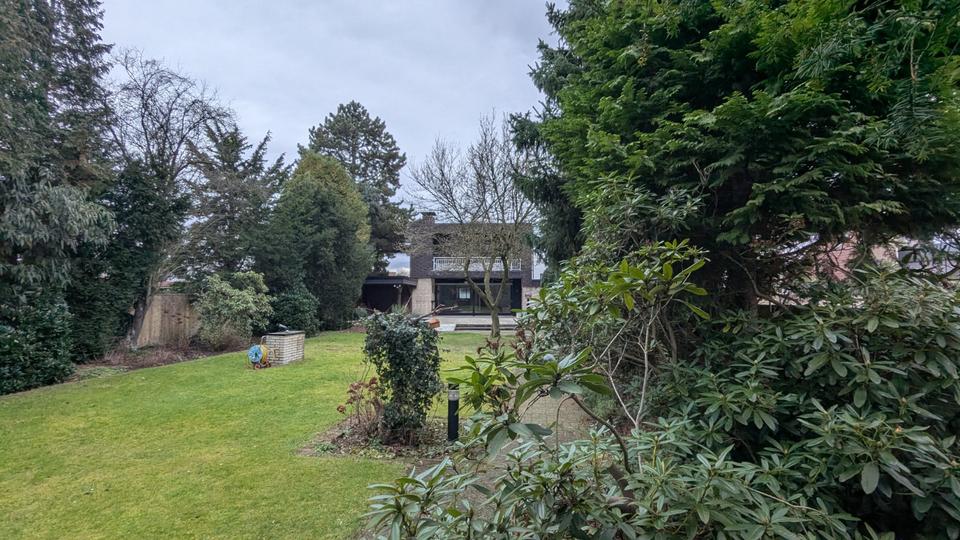 Gehobenes freistehendes EFH Sauna Solar riesen Garten in Drewer 7 zimmer