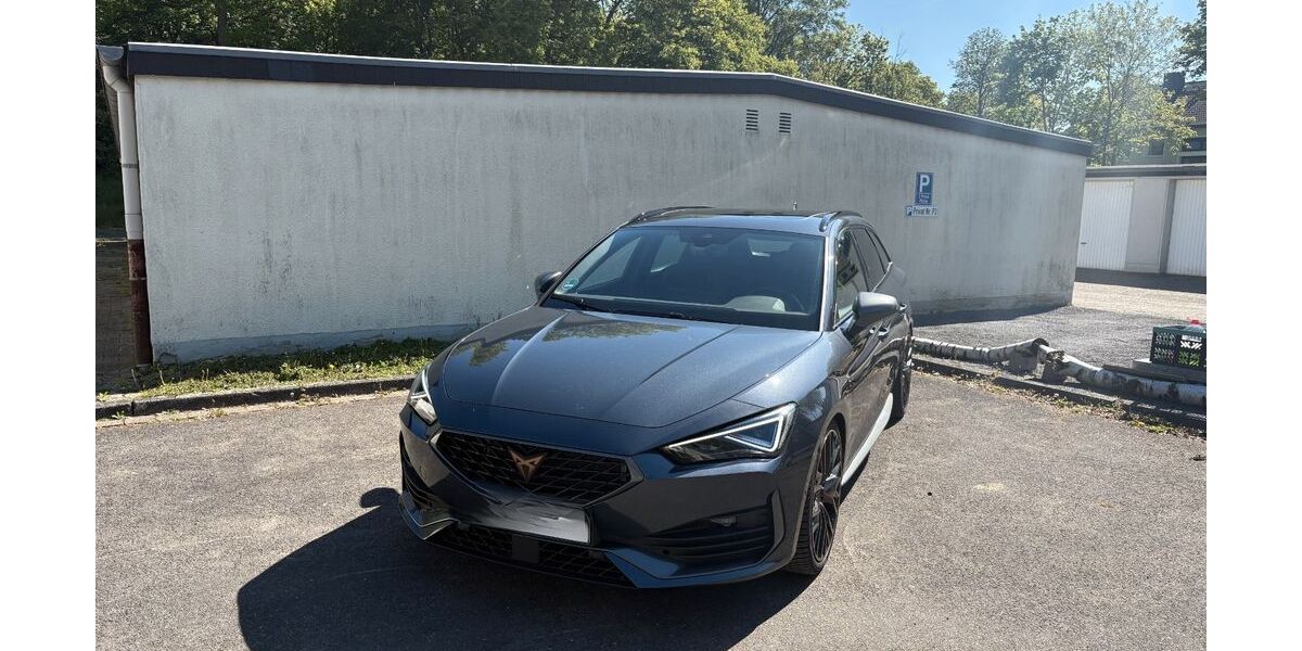 Cupra Leon 29.500 km 28.900 &euro; Duisburg 47239