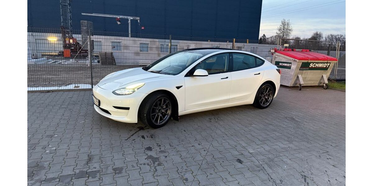 Tesla Model 3 117.000 km 21.000 &euro; Duisburg 47199