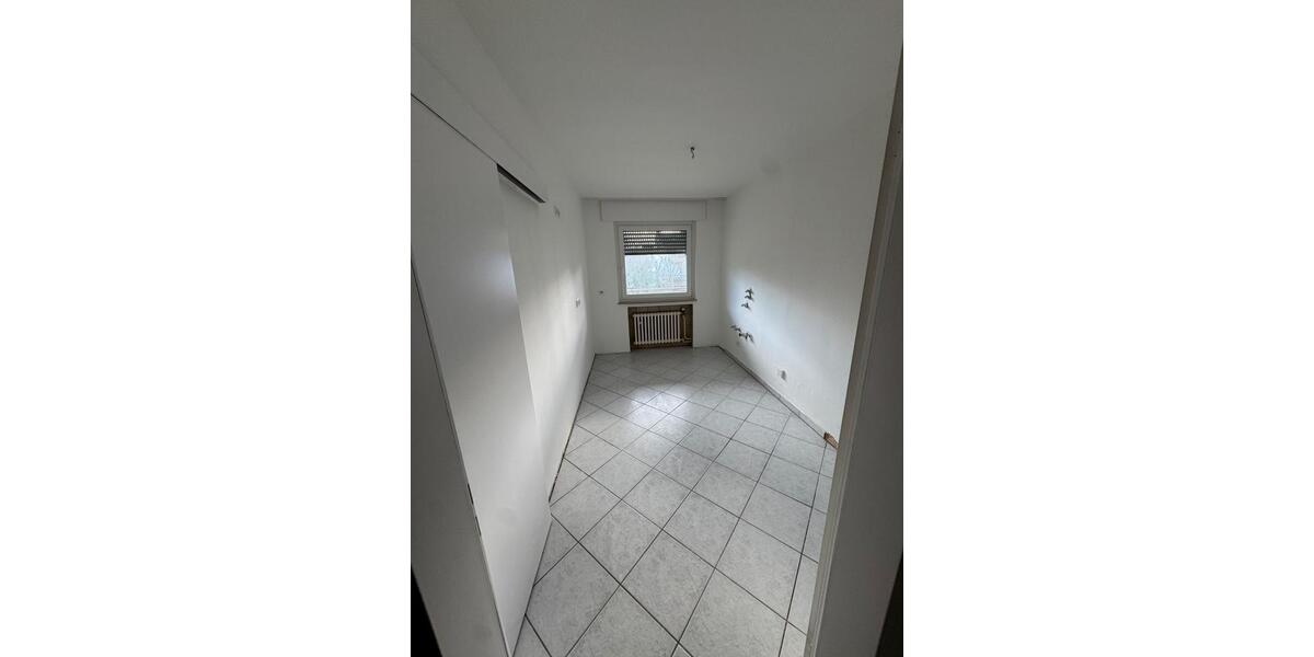 Etagenwohnung Gelsenkirchen Gelsenkirchen-Nord - 1 Zimmer, 100 m&sup2;, 900&euro; | Angebot:25656524