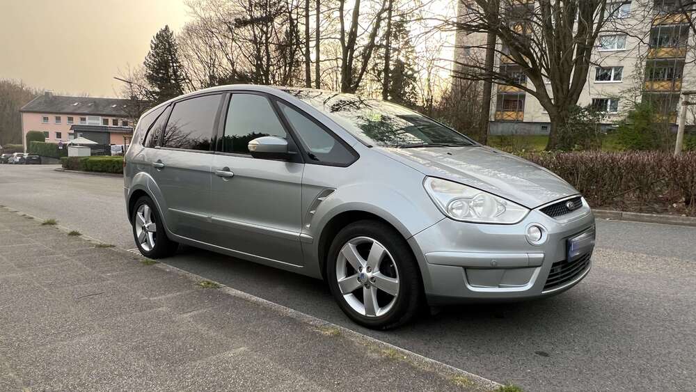 Ford S-Max 238.000 km 4.500 &euro; Velbert 42551