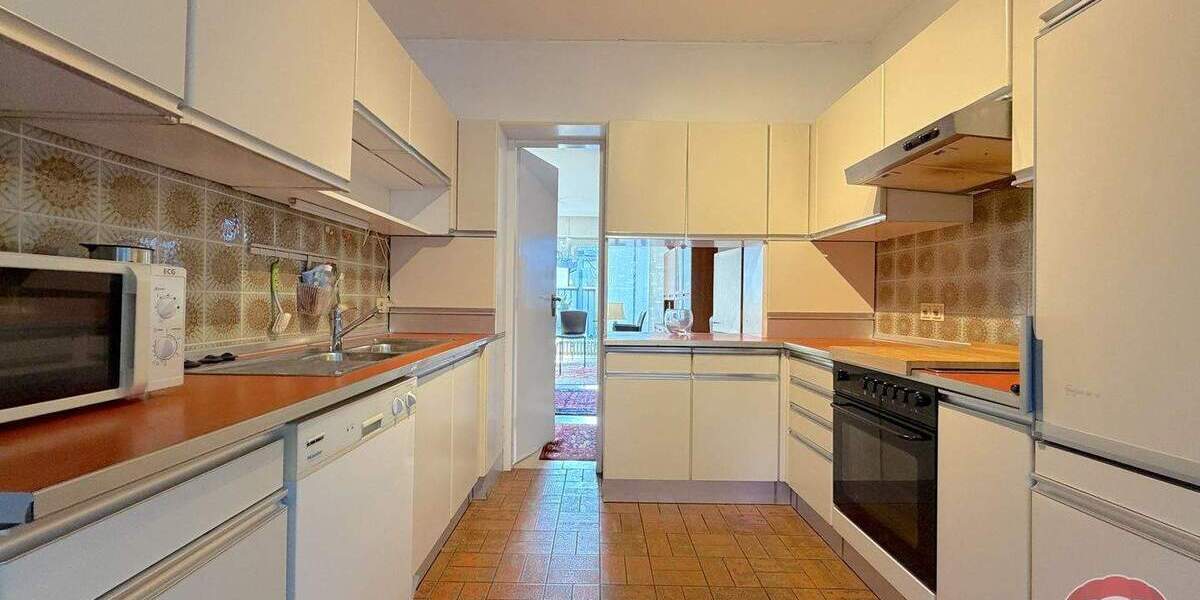 Einfamilienhaus Dinslaken Innenstadt - 8 Zimmer, 240 m&sup2;, 698.000&euro; | Angebot:25730854