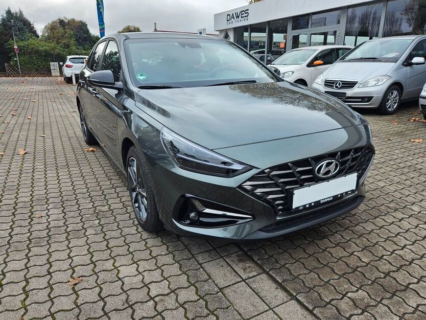 i30