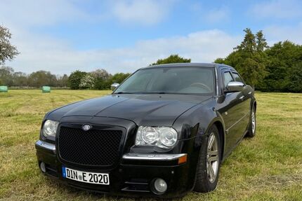 Chrysler 300C 179.982 km 7.000 &euro; Voerde 46562