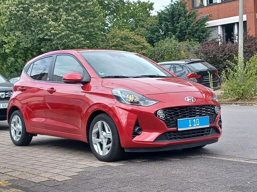 i10