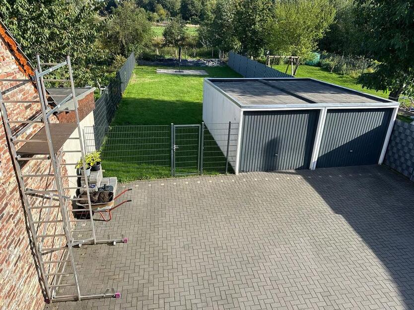 2 Familenhaus mit großen Garten und Grunstück