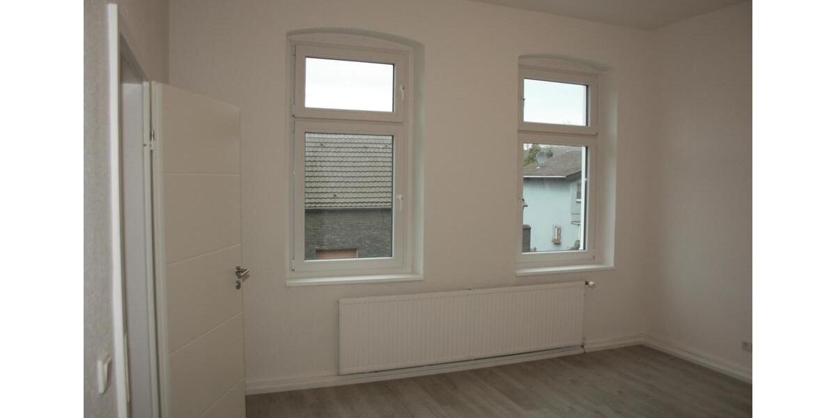 4-Zimmerwohnung mit eigenem Garten - Erstbezug nach Sanierung 4 zimmer