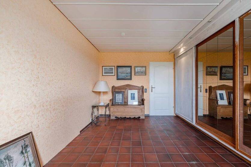 Wohlfühloase mit Sauna, Wintergarten und Kaminofen! Ruhe pur auf allen Etagen