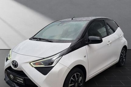 Toyota Aygo (X) 40.800 km 10.450 &euro; Duisburg 47055