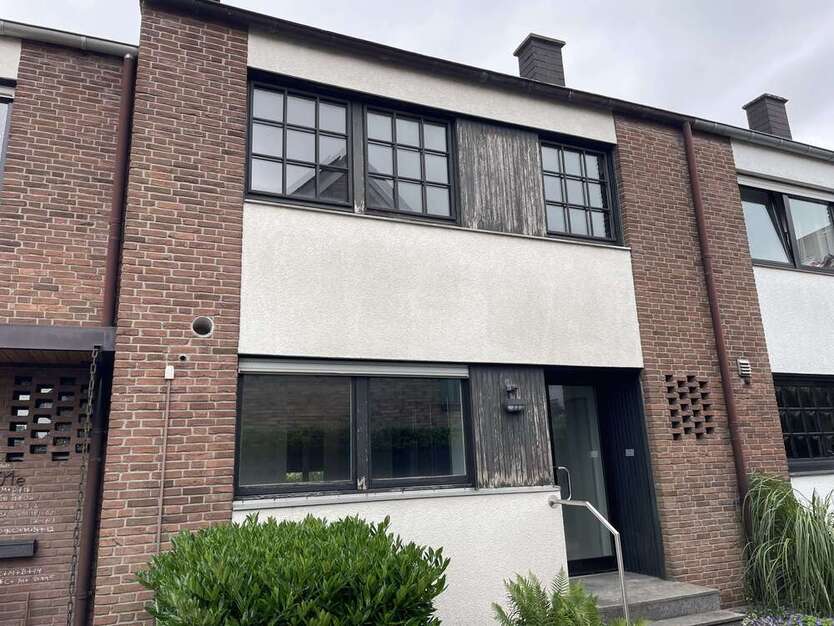 Haus zum Kaufen in Krefeld 372.000 € 134 m²