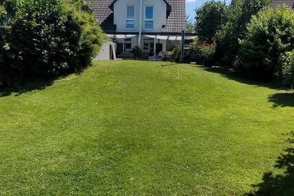 Attraktives Einfamilienhaus mit unverbaubarem Blick ins Grüne 5.5 zimmer