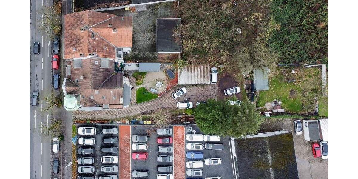4 Einheiten - 3 Garagen - 1000 m² Grundstück 1 zimmer
