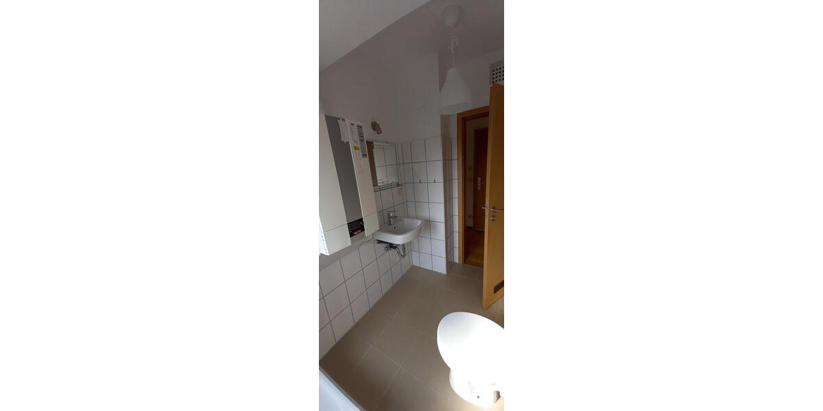 Dachgeschoßwohnung Oberhausen Biefang - 2.5 Zimmer, 48 m&sup2;, 350&euro; | Angebot:25873054