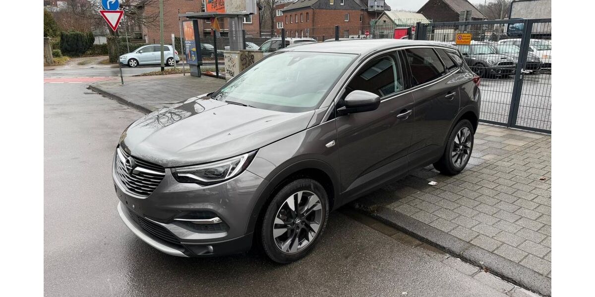 Opel Grandland (X) 121.000 km 9.799 &euro; Duisburg 47226