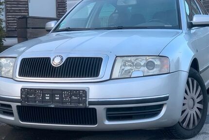 Skoda Superb 293.514 km 2.000 &euro; Gelsenkirchen 45884