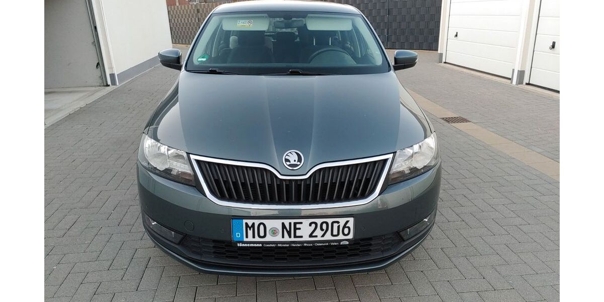 Skoda Rapid 103.000 km 8.900 &euro; Moers 47447