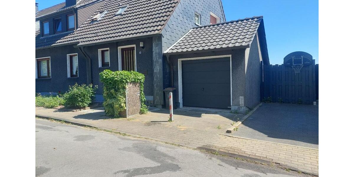 Dachgeschoßwohnung Hattingen Blankenstein - 4 Zimmer, 82 m&sup2;, 620&euro; | Angebot:24391226