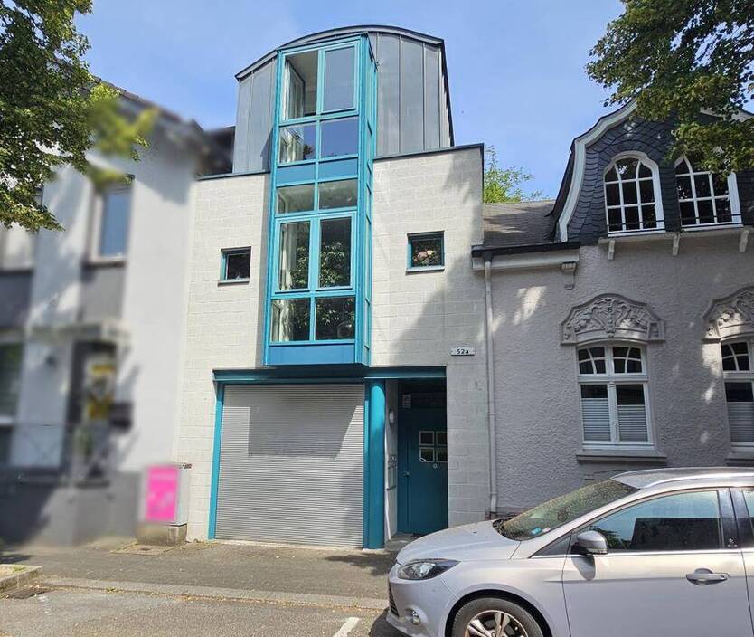 Moderne Architektur trifft auf charmante Baukunst – Häuserensemble aus 2 Einfamilienhäuser, EinliegerWohnung + Fabrikgebäude