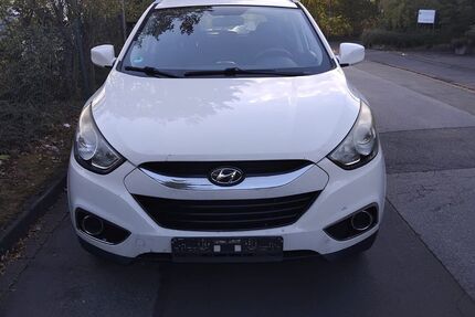 Hyundai ix35 157.000 km 3.750 &euro; Wuppertal 42281