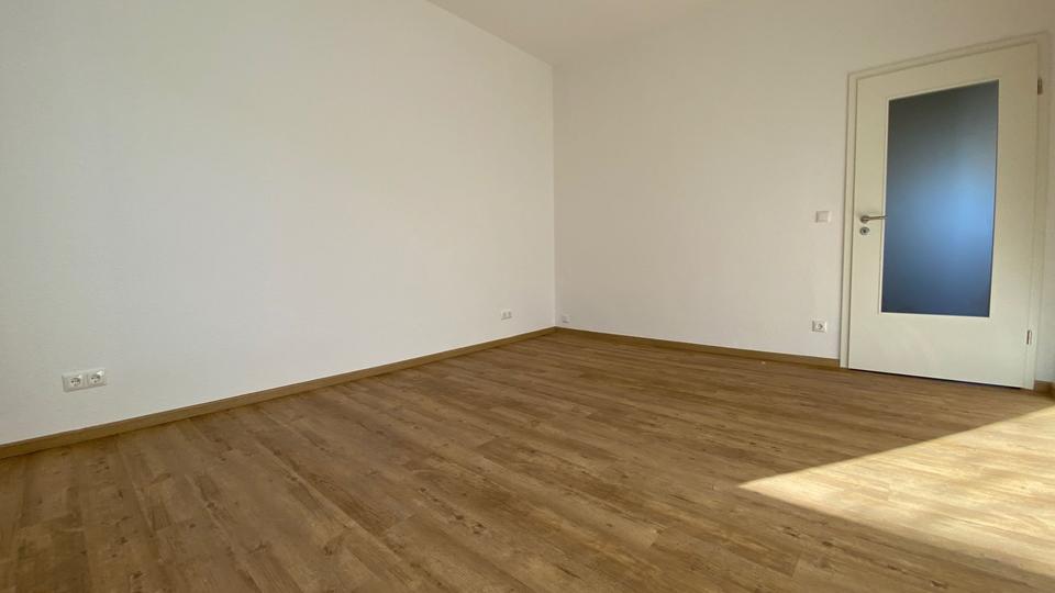 *** Riskieren Sie einen Blick! Charmante Altbauwohnung mit Duschbad! *** 3 zimmer