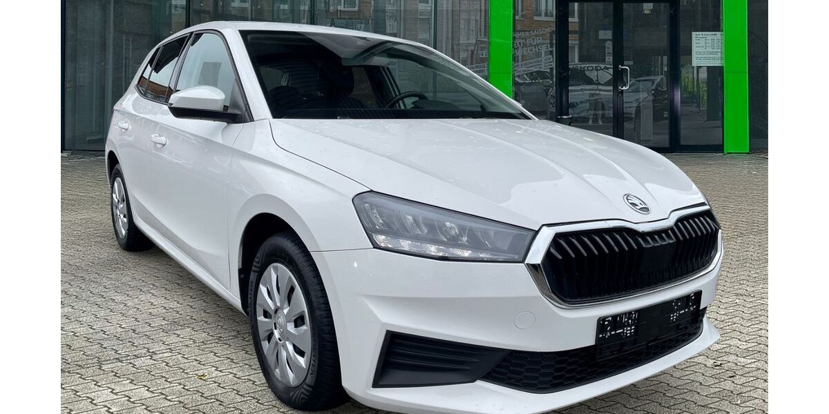 Skoda Fabia 19.000 km 14.990 &euro; Mülheim an der Ruhr 45479