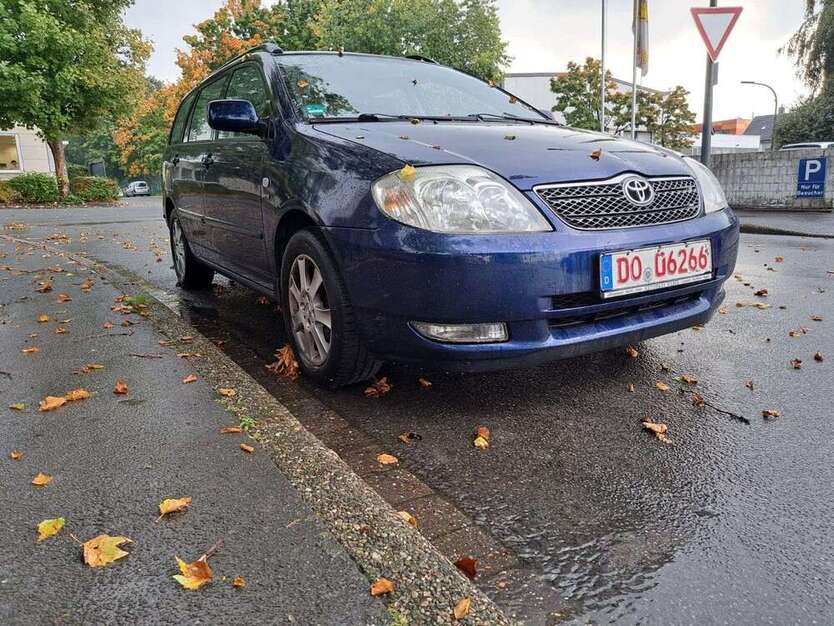 Toyota Corolla 226.000 km 3.900 € Dortmund 44379