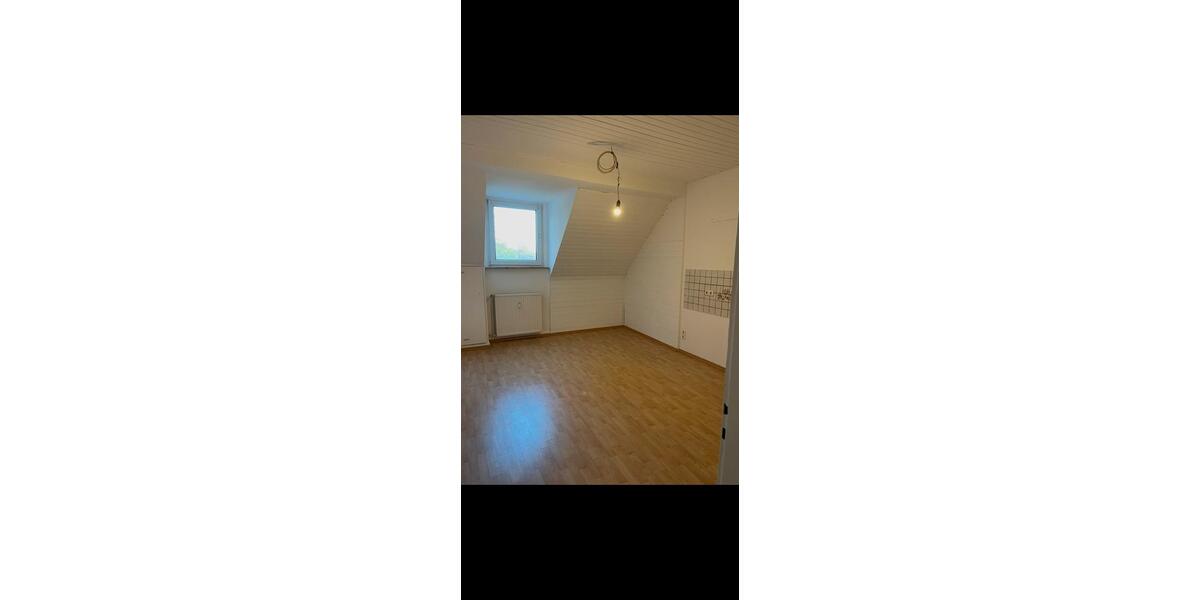 Dachgeschoßwohnung Gelsenkirchen Gelsenkirchen-Mitte - 2 Zimmer, 52 m&sup2;, 390&euro; | Angebot:26397828