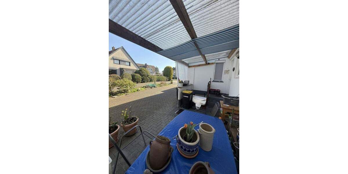 Charmante Doppelhaushälfte mit Hobbyraum, Garagen und idyllischem Garten in Mettmann 1 zimmer