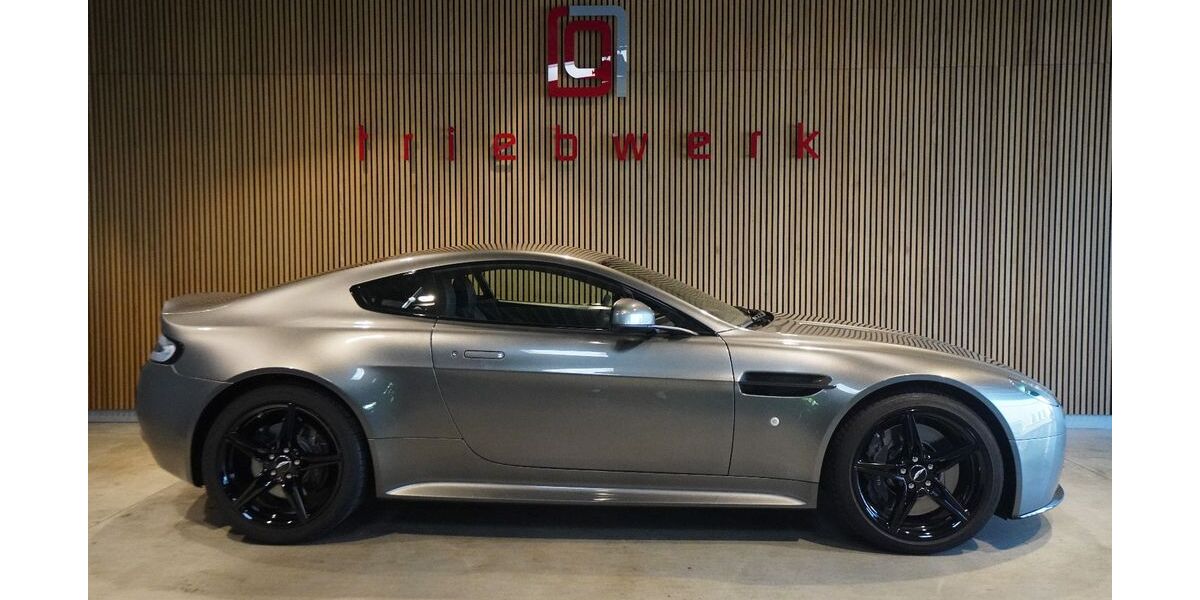 Aston Martin V8 Vantage 12.500 km 89.941 &euro; Duisburg 47228