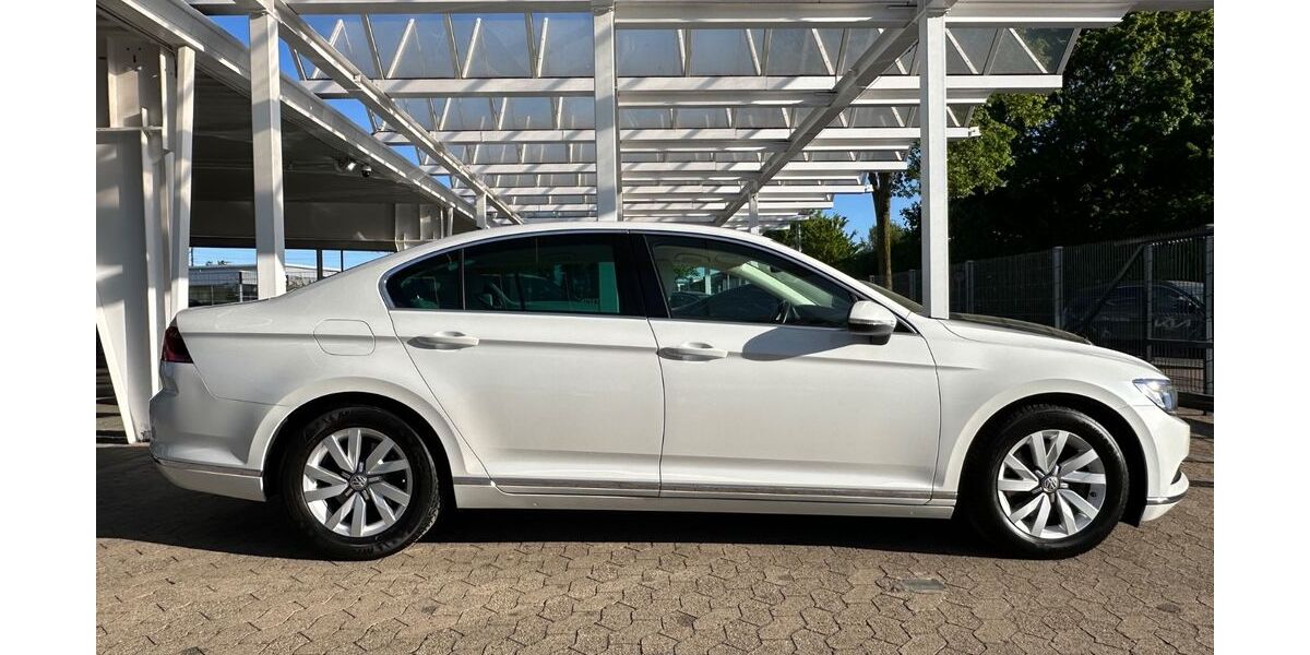 VW Passat 140.000 km 13.950 &euro; Dinslaken 46539