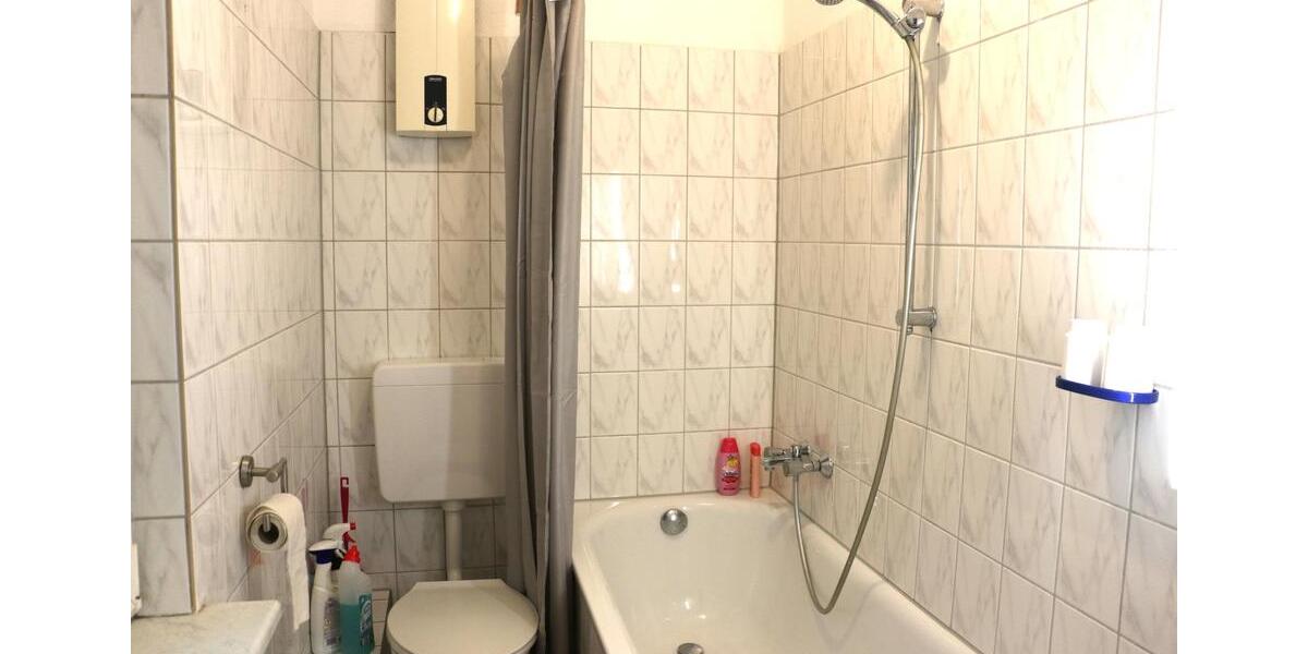 Helle möblierte Wohnung mit Einbauküche Uni und Limbecker Platz 2 zimmer