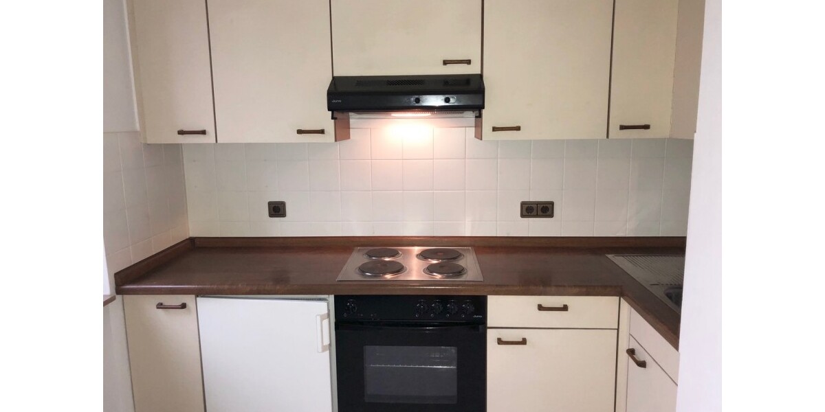 Essen-Frohnhausen - 33 qm - 1 Zimmer und separate Küche mit Einbauküche - modernes Duschbad - Etagenwohnung Essen Stadtbezirk III | Angebot:26935206