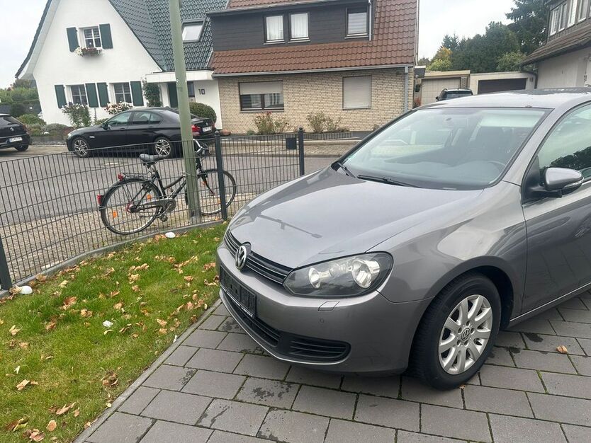 VW Golf 317.669 km 2.699 € Gelsenkirchen 45886