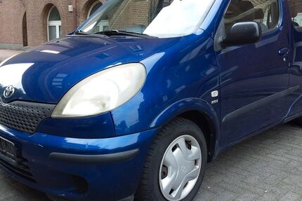 Toyota Yaris 190.100 km 2.250 &euro; Mülheim an der Ruhr 45473