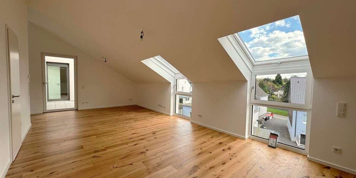 Etagenwohnung Bochum Bochum-Südwest - 2 Zimmer, 91 m&sup2;, 1.429&euro; | Angebot:27480831