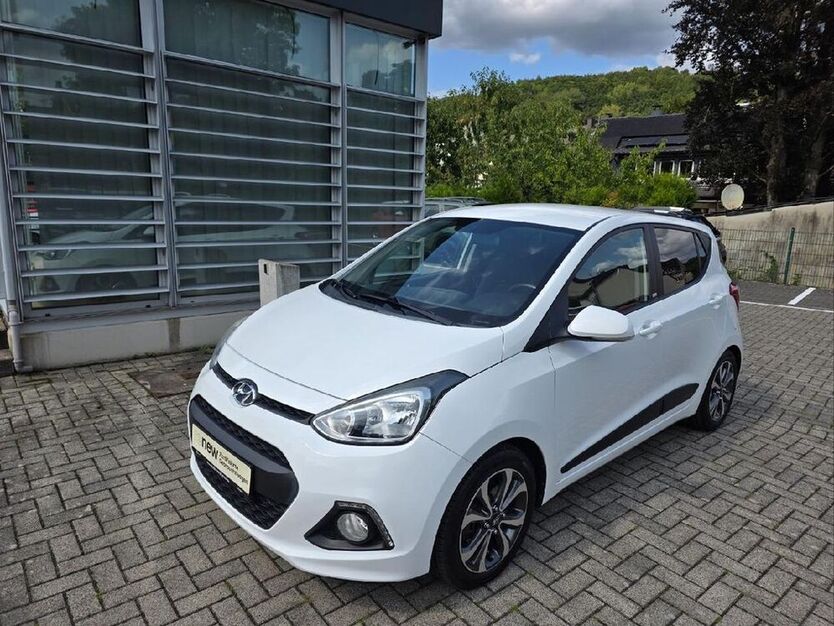 i10