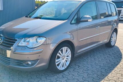 VW Touran 149.000 km 6.499 &euro; Essen 45279