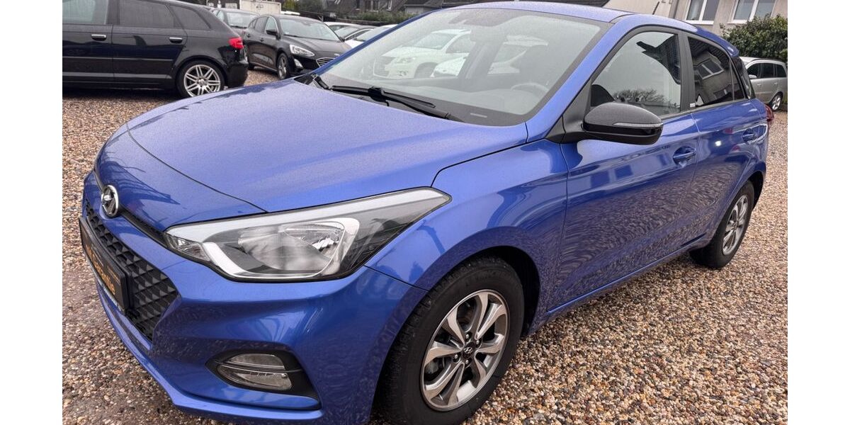 Hyundai i20 74.000 km 10.499 &euro; Essen 45355