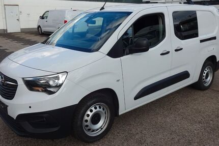 Opel Combo 135.902 km 14.875 &euro; Essen 45307