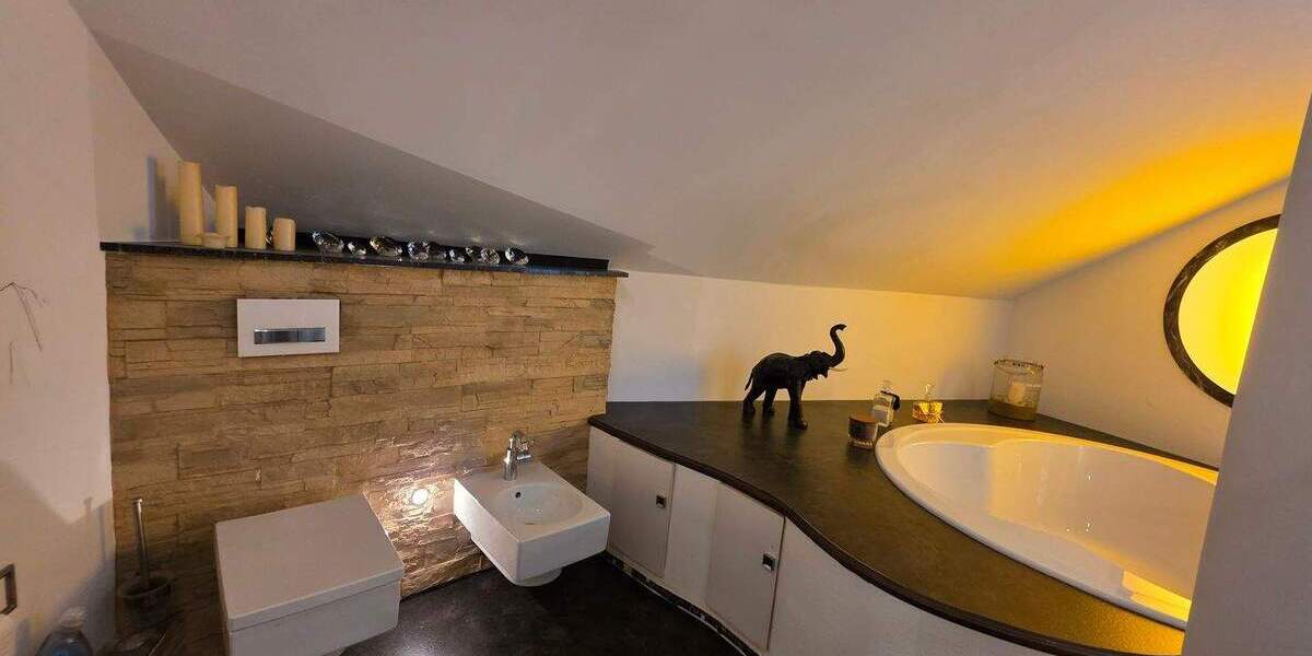 Mehrfamilienhaus, Wohnhaus Velbert Tönisheide - 4 Zimmer, 220 m&sup2;, 820.000&euro; | Angebot:25733905