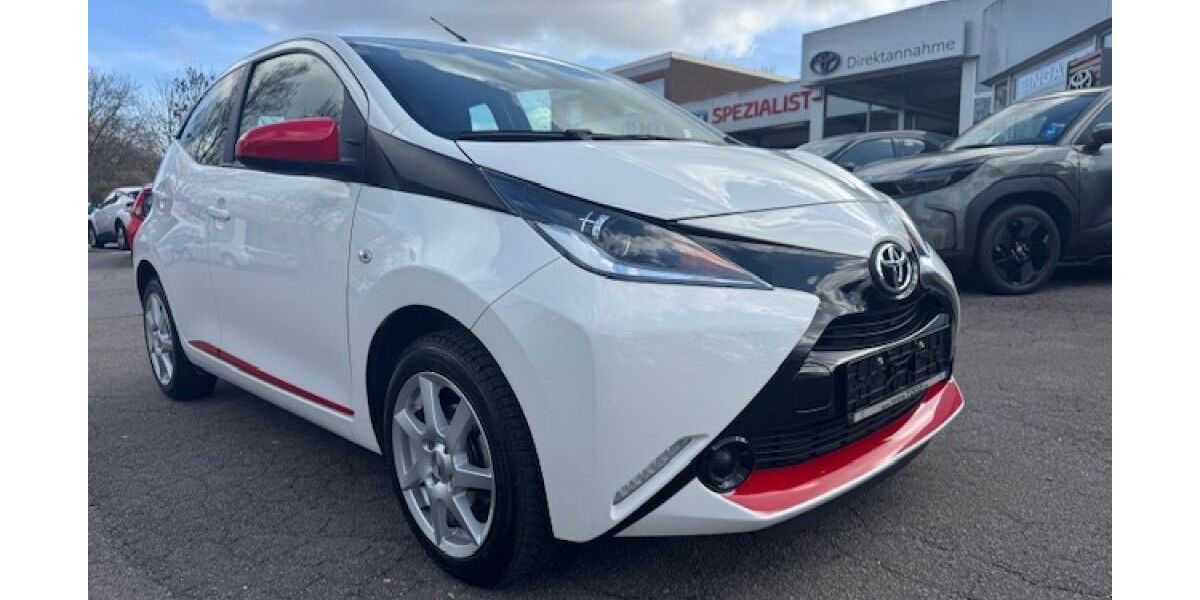 Toyota Aygo (X) 11.660 km 8.900 &euro; Gelsenkirchen 45891